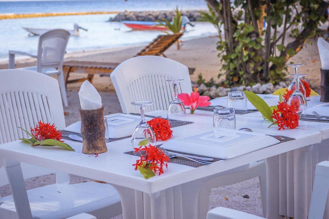 Summer Vibes Beach Front Rasdhoo 外观 照片