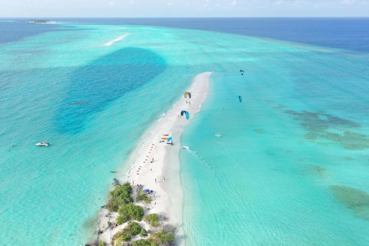 Summer Vibes Beach Front Rasdhoo 外观 照片